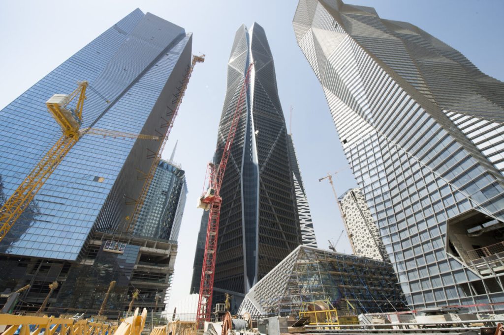 PIF Tower is a Centerpiece of the King Abdullah Financial District at 385 meters high and 242,000 square meters built up area for office space, including a 450 seat state of the art auditorium
